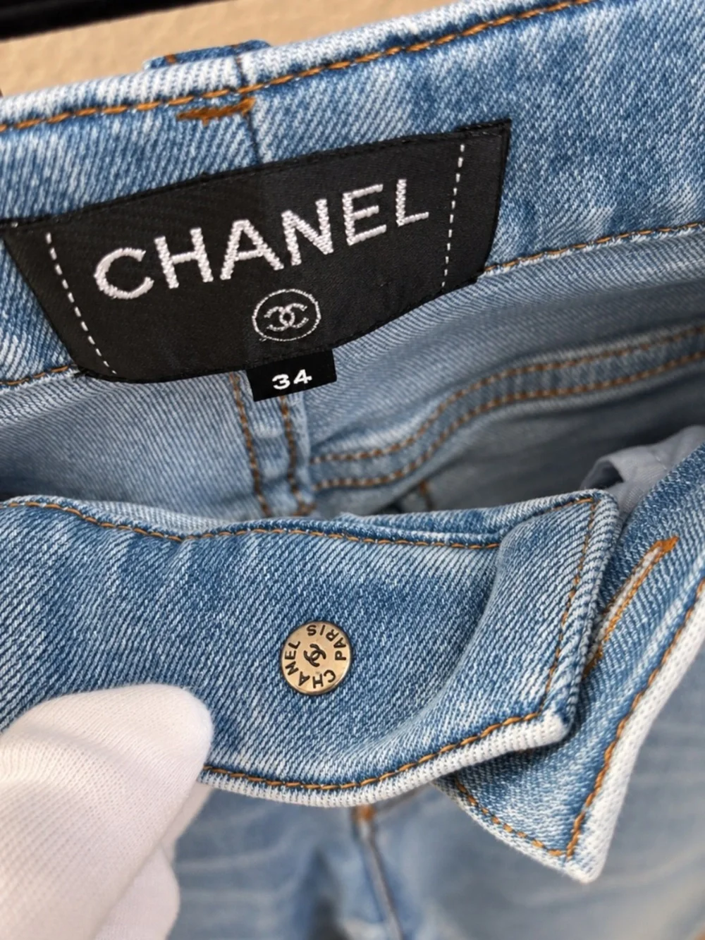 CHANEL ⚠️ hanger